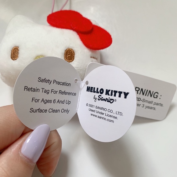 Hello Kitty Plush (keychain size) - Picture 2 of 5